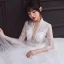 Vintage / Originale Blanche La Mariée Robe De Mariée 2020 Empire Transparentes Col v profond 3/4 Manches Appliques En Dentelle Perlage Volants Tribunal Train