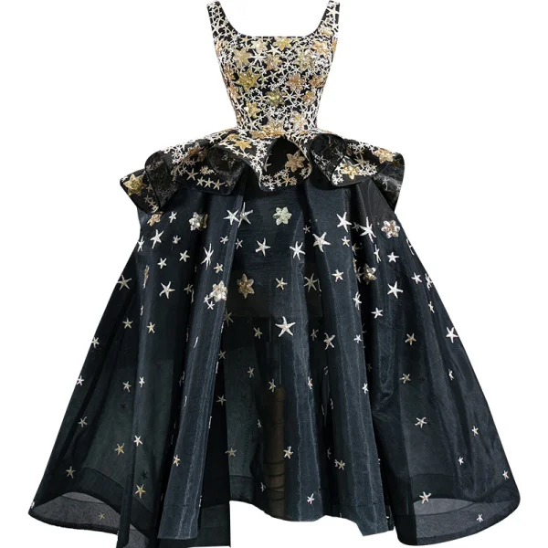 Vintage / Originale Quinceañera Noire Robe De Bal 2020 Robe Boule Encolure Carrée Sans Manches Étoile Brodé Paillettes Asymétrique Dos Nu Volants Robe De Ceremonie
