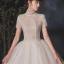 Vintage Ivory / Creme Spitze Hochzeits Brautkleider / Hochzeitskleider 2020 Ballkleid Stehkragen Perlenstickerei Kurze Ärmel Rückenfreies Perle Kapelle-Schleppe Rüschen