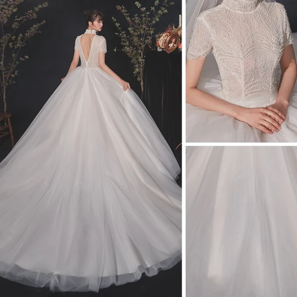 Vintage Ivory / Creme Spitze Hochzeits Brautkleider / Hochzeitskleider 2020 Ballkleid Stehkragen Perlenstickerei Kurze Ärmel Rückenfreies Perle Kapelle-Schleppe Rüschen
