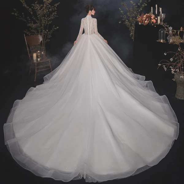 Vintage / Retro White Bridal Wedding Dresses 2020 Ball Gown V-Neck Long Sleeve Beading Glitter Tulle Sequins Cathedral Train Ruffle