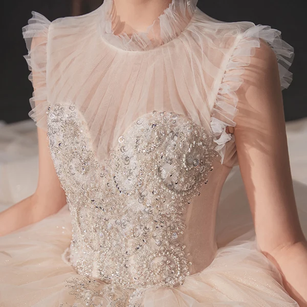 Vintage / Originale Champagne Transparentes La Mariée Robe De Mariée 2020 Robe Boule Col Haut Sans Manches Dos Nu Perlage Perle Glitter Tulle Paillettes Cathedral Train Volants