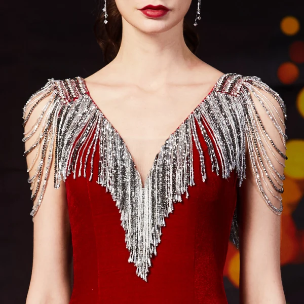 Fashion Burgundy Velour Evening Dresses  2020 Trumpet / Mermaid V-Neck Sleeveless Beading Sequins Tassel Sweep Train Ruffle Backless Formal Dresses