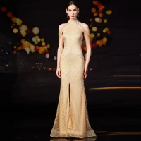 Luxe Doré Robe De Soirée 2020 Trompette / Sirène Col Haut Sans Manches Fait main Perlage Fendue devant Train De Balayage Volants Dos Nu Robe De Ceremonie