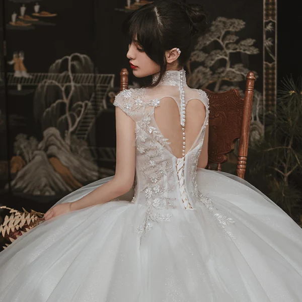 Vintage / Retro Ivory Outdoor / Garden Wedding Dresses 2020 Ball Gown See-through High Neck Short Sleeve Backless Appliques Lace Beading Glitter Tulle Floor-Length / Long Ruffle
