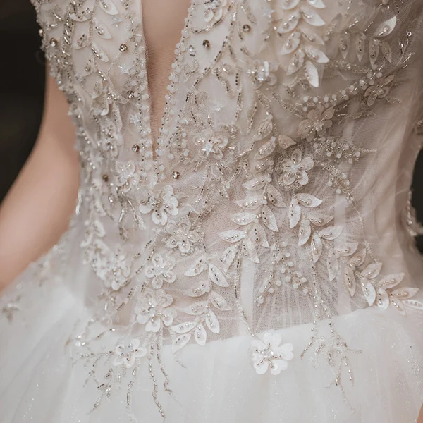 Vintage / Retro Ivory Outdoor / Garden Wedding Dresses 2020 Ball Gown See-through High Neck Short Sleeve Backless Appliques Lace Beading Glitter Tulle Floor-Length / Long Ruffle