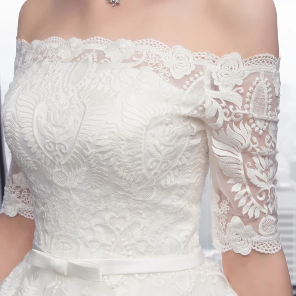 Simple Église Robe De Mariée 2017 En Dentelle Dos Nu 1/2 Manches De l'épaule Blanche Robe Boule Longue