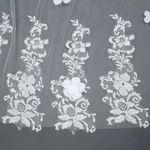 Élégant Blanche 2017 Mariage Tulle Appliques Brodé Voile De Mariée