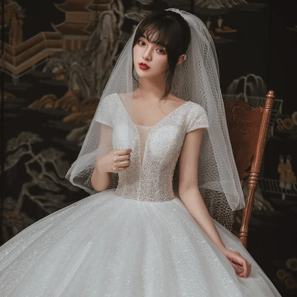 High End Ivory / Creme Spitze Brautkleider / Hochzeitskleider 2020 Ballkleid Durchsichtige Tiefer V-Ausschnitt Kurze Ärmel Rückenfreies Handgefertigt Perlenstickerei Glanz Tülle Lange Rüschen