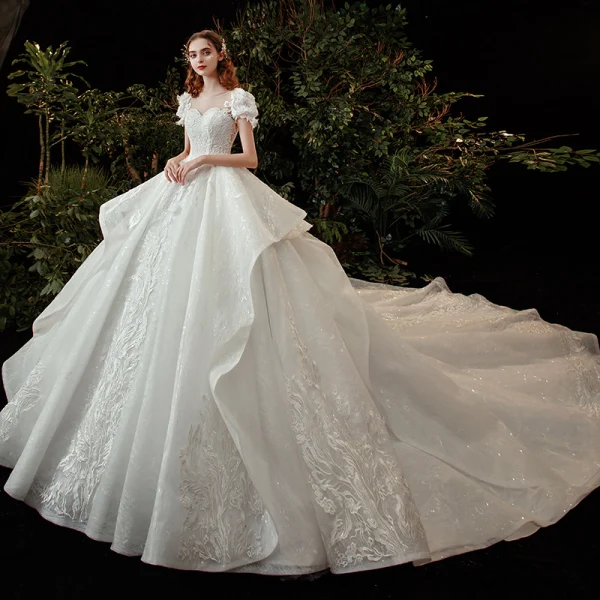 Victorian Style Ivory Bridal Wedding Dresses 2020 Ball Gown See-through Scoop Neck Puffy Short Sleeve Backless Appliques Flower Lace Beading Sequins