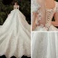 Style Victorien Ivoire La Mariée Robe De Mariée 2020 Robe Boule Transparentes Encolure Dégagée Gonflée Manches Courtes Dos Nu Appliques Fleur En Dentelle Perlage Paillettes Cathedral Train Volants