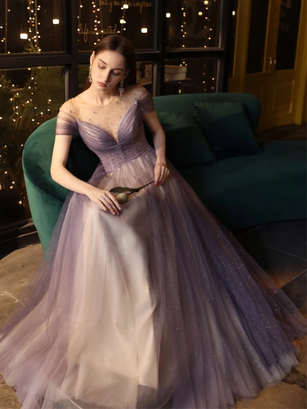 Eleganckie Winogrono Sukienki Wieczorowe 2020 Princessa Przezroczyste Wycięciem Kótkie Rękawy Frezowanie Cekinami Tiulowe Trenem Sweep Wzburzyć Bez Pleców Sukienki Wizytowe