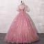 Vintage / Originale Rose Bonbon Robe De Bal 2020 Robe Boule Transparentes Col Haut Gonflée Manches Courtes Faux Diamant Appliques En Dentelle Paillettes Longue Volants