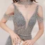 Sexy Gris Robe De Soirée 2020 Trompette / Sirène Transparentes Col v profond Sans Manches Fait main Perlage Train De Balayage Dos Nu Robe De Ceremonie