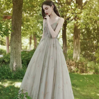 Elegant Champagne Prom Dresses 2020 A Line Princess Spaghetti Straps Sleeveless Appliques Lace Rhinestone Floor Length Long Ruffle Backless Formal Dresses