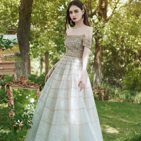 Beste Gold Ballkleider 2020 Ballkleid Off Shoulder Kurze Ärmel Strass Perlenstickerei Lange Rüschen Rückenfreies Festliche Kleider