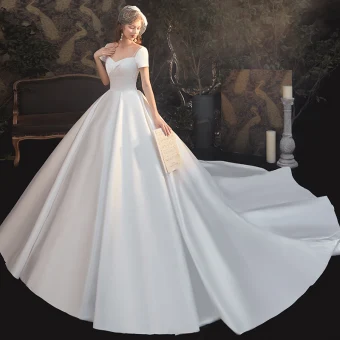 Modest Simple White Satin Bridal Wedding Dresses 2020 Ball Gown Square Neckline Short Sleeve Backless Cathedral Train Ruffle