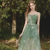 Eleganta Sage Grön Aftonklänningar Balklänningar 2020 Prinsessa Axlar Ärmlös Appliqués Fjäril Spets Glittriga / Glitter Tyll Långa Ruffle Halterneck