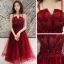 Chic / Belle Bordeaux Robe De Cocktail 2020 Princesse Bretelles Spaghetti Sans Manches Appliques En Dentelle Perlage Paillettes Thé Longueur Volants Dos Nu Robe De Ceremonie