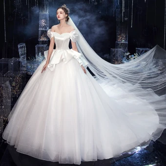 Vintage Retro White Bridal Wedding Dresses 2020 Ball Gown Off The Shoulder Short Sleeve Backless Glitter Tulle Cathedral Train Ruffle