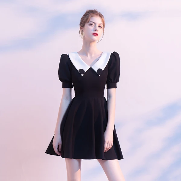 Modest / Simple Black Homecoming Graduation Dresses 2020 A-Line / Princess V-Neck Puffy Short Sleeve Short Ruffle Backless Little Black Dress