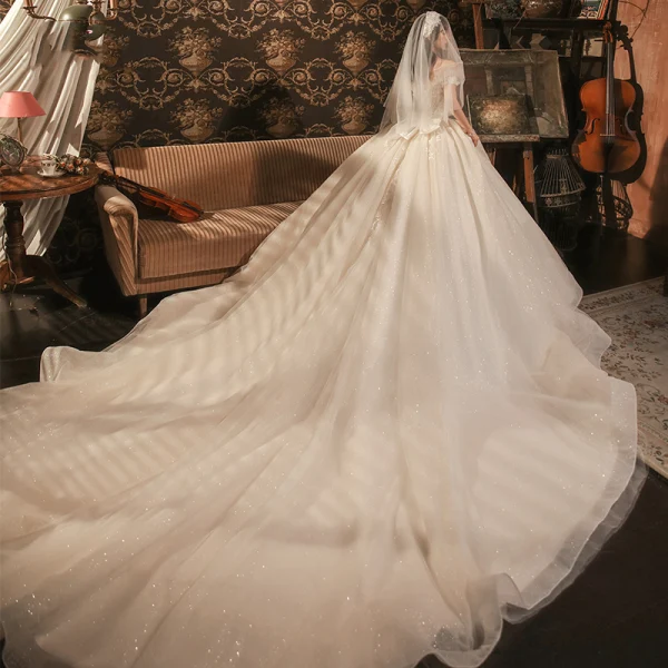 Römisch Champagner Hochzeits Brautkleider / Hochzeitskleider 2020 Ballkleid Off Shoulder Kurze Ärmel Rückenfreies Applikationen Spitze Perlenstickerei Glanz Tülle Kathedrale Schleppe Rüschen