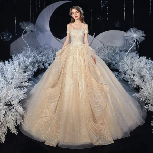 Élégant Champagne La Mariée Robe De Mariée 2020 Robe Boule De L 039 Épaule Manches Courtes Dos Nu Appliques En Dentelle Paillettes Glitter Tulle Cathedral Train Volants