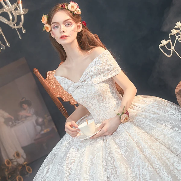 Luxury / Gorgeous Champagne Lace Bridal Wedding Dresses 2020 Ball Gown Off-The-Shoulder Short Sleeve Backless Appliques Lace Cathedral Train Ruffle