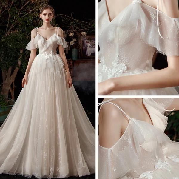 Champagner Garten / Im Freien Leichtes Brautkleider / Hochzeitskleider 2020 A Linie Spaghettiträger Kurze Ärmel Rückenfreies Glanz Tülle Sweep / Pinsel Zug Rüschen