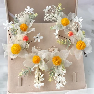 Lovely Gold Flower Headpieces Bridal Hair Accessories 2020 Metal Silk Flower Earrings Accessories