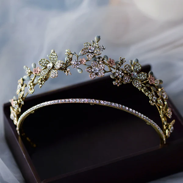 Elegant Gold Tiara Bridal Hair Accessories 2020 Alloy Rhinestone Wedding Accessories