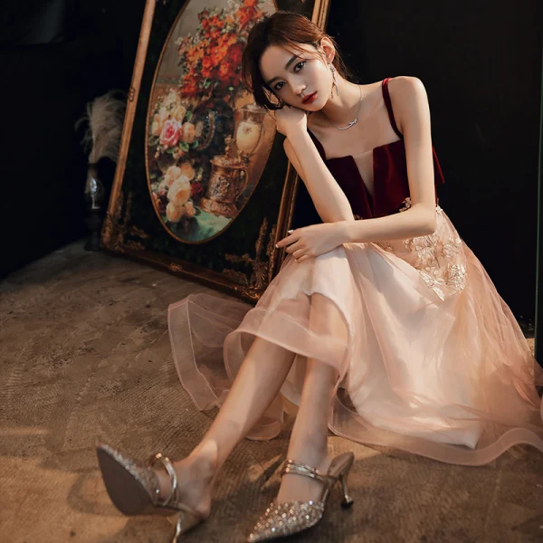 Chic / Beautiful Burgundy Champagne Homecoming Graduation Dresses 2020 A-Line / Princess Shoulders Sleeveless Appliques Lace Tea-length Backless Formal Dresses