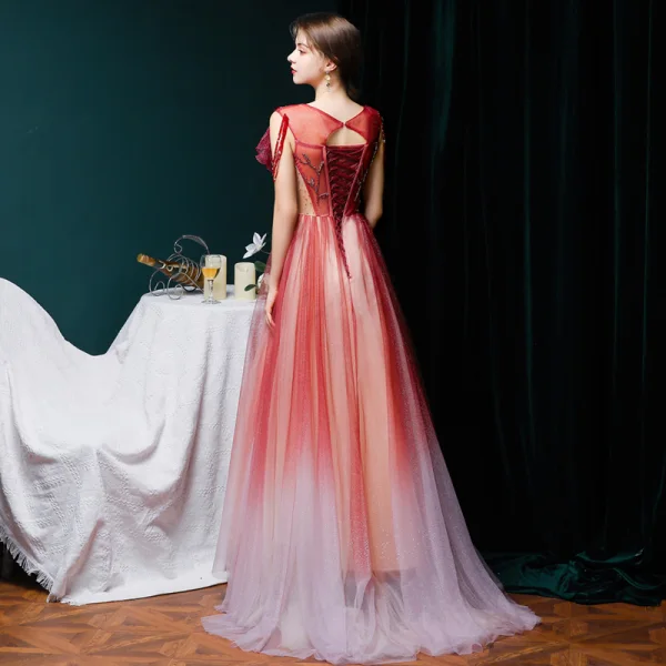 Meilleur Bordeaux Dégradé De Couleur Robe De Soirée 2020 Princesse Transparentes Encolure Dégagée Manches Courtes Perlage Glitter Tulle Train De Balayage Volants Dos Nu Robe De Ceremonie