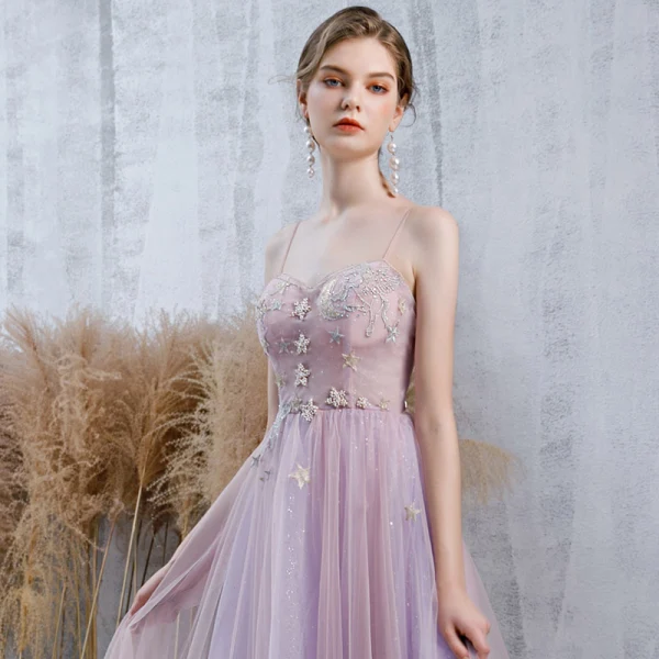 Élégant Lavande Robe De Bal Avec Châle 2020 Princesse Bretelles Spaghetti Sans Manches Perlage Glitter Tulle Longue Volants Dos Nu Robe De Ceremonie