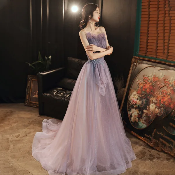 Elegant Lavendel Selskapskjoler 2020 Prinsesse Kjæreste Uten Ermer Beading Glitter Tyll Feie Tog Ryggløse Formelle Kjoler