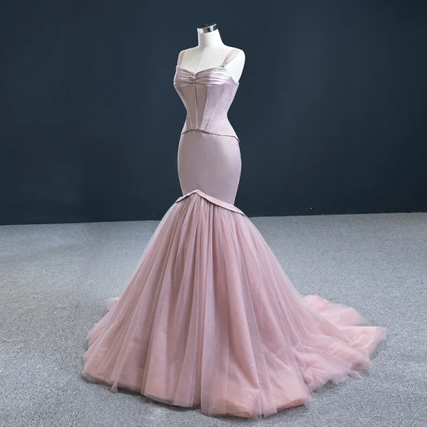 High End Rosa Roter Teppich Abendkleider 2020 Meerjungfrau Schultern Ärmellos Perlenstickerei Sweep / Pinsel Zug Rüschen Rückenfreies Festliche Kleider