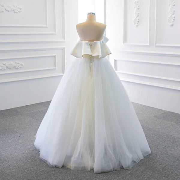 Modest / Simple White Satin Bridal Wedding Dresses 2020 Ball Gown Strapless Sleeveless Backless Floor-Length / Long Ruffle