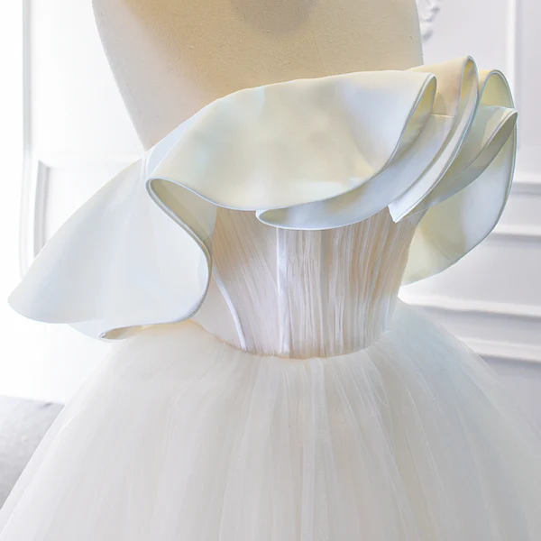 Modest / Simple White Satin Bridal Wedding Dresses 2020 Ball Gown Strapless Sleeveless Backless Floor-Length / Long Ruffle