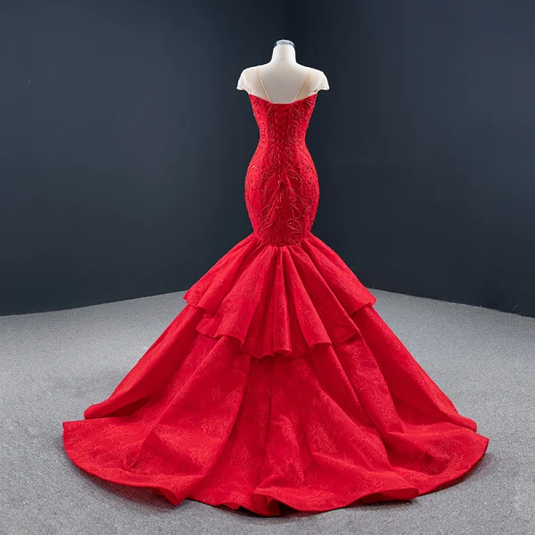 Luxe Rouge Tapis rouge Robe De Soirée 2020 Trompette / Sirène Transparentes Encolure Dégagée Sans Manches Perlage Train De Balayage Volants Dos Nu Robe De Ceremonie