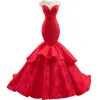 Luksusowe Czerwone Czerwony dywan Sukienki Wieczorowe 2020 Syrena / Rozkloszowane Przezroczyste Wycięciem Bez Rękawów Frezowanie Trenem Sweep Wzburzyć Bez Pleców Sukienki Wizytowe