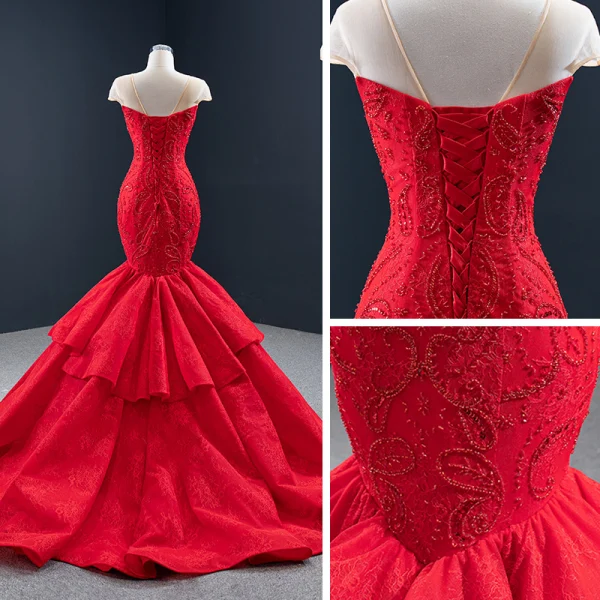 Luxe Rouge Tapis rouge Robe De Soirée 2020 Trompette / Sirène Transparentes Encolure Dégagée Sans Manches Perlage Train De Balayage Volants Dos Nu Robe De Ceremonie
