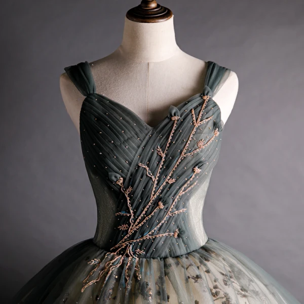 Charmant Gold Grau Tanzen Ballkleider 2020 Ballkleid Schultern Ärmellos Perlenstickerei Applikationen Pailletten Lange Rüschen Rückenfreies Festliche Kleider
