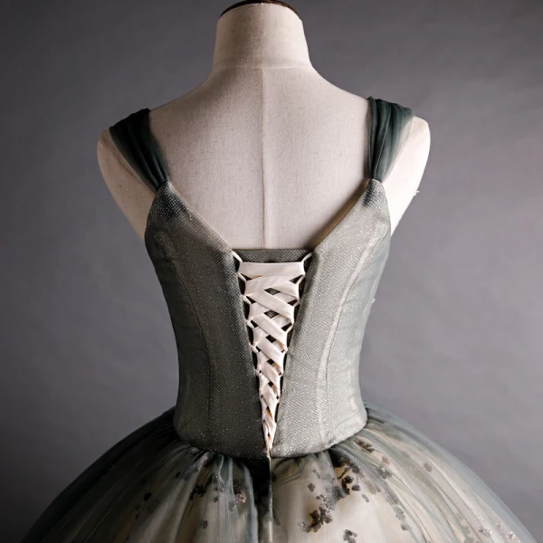 Charmant Gold Grau Tanzen Ballkleider 2020 Ballkleid Schultern Ärmellos Perlenstickerei Applikationen Pailletten Lange Rüschen Rückenfreies Festliche Kleider