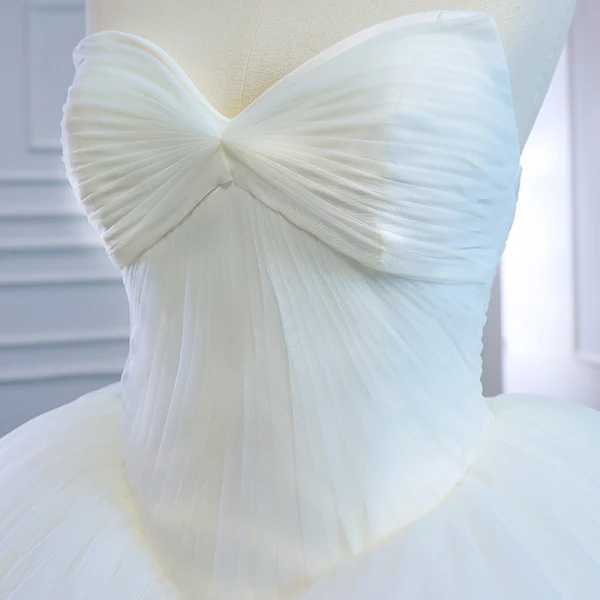 Modest / Simple White Bridal Wedding Dresses 2020 Ball Gown Off-The-Shoulder Short Sleeve Backless Court Train Ruffle