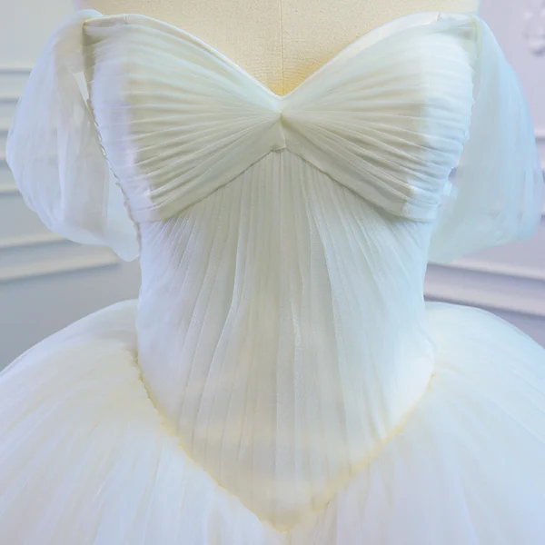 Modest / Simple White Bridal Wedding Dresses 2020 Ball Gown Off-The-Shoulder Short Sleeve Backless Court Train Ruffle