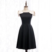 Simple Noire de retour Robe De Graduation 2020 Princesse Encolure Carrée Sans Manches Noeud Courte Robe Noire Courte