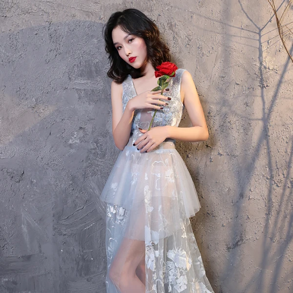 Sexy Blanche Transparentes Robe De Soirée 2020 Princesse V-Cou Sans Manches Appliques En Dentelle Train De Balayage Dos Nu Robe De Ceremonie