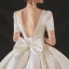 Vintage / Originale Ivoire Satin La Mariée Robe De Mariée 2020 Robe Boule Encolure Carrée Manches Courtes Dos Nu Noeud Perlage Perle Cathedral Train Volants