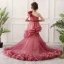 Étourdissant Rouge Anniversaire Robe Ceremonie Fille 2020 Princesse Une épaule Sans Manches Dos Nu Appliques Fleur Perlage Plumes Tribunal Train Volants