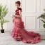 Étourdissant Rouge Anniversaire Robe Ceremonie Fille 2020 Princesse Une épaule Sans Manches Dos Nu Appliques Fleur Perlage Plumes Tribunal Train Volants
